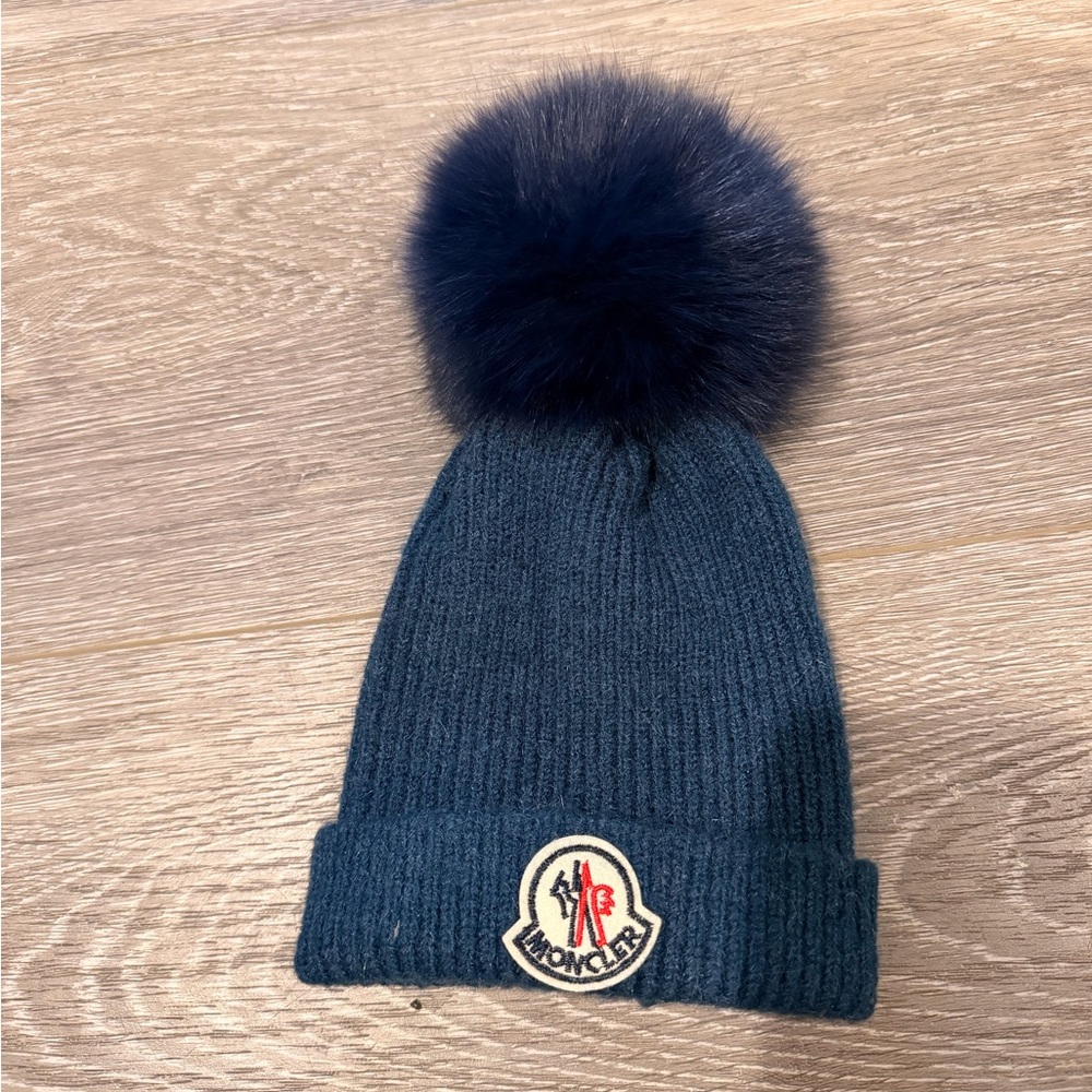 Moncler Enfant Navy Kids Beanie with Fur Pom-Pom